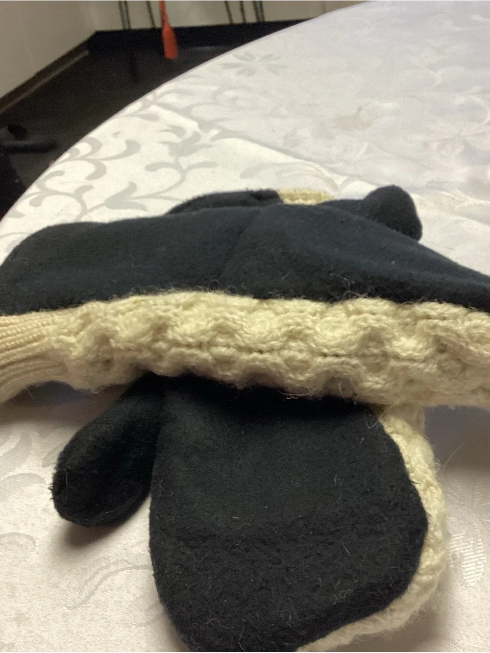 Cream Cable Knit Women's Sweater Mittens